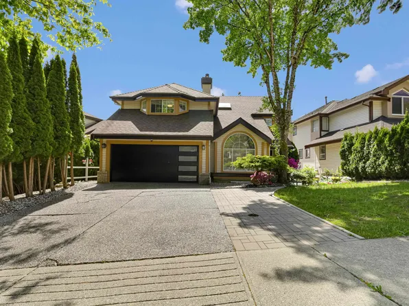 1476 Lansdowne Dr, Coquitlam, BC V3E 2S8