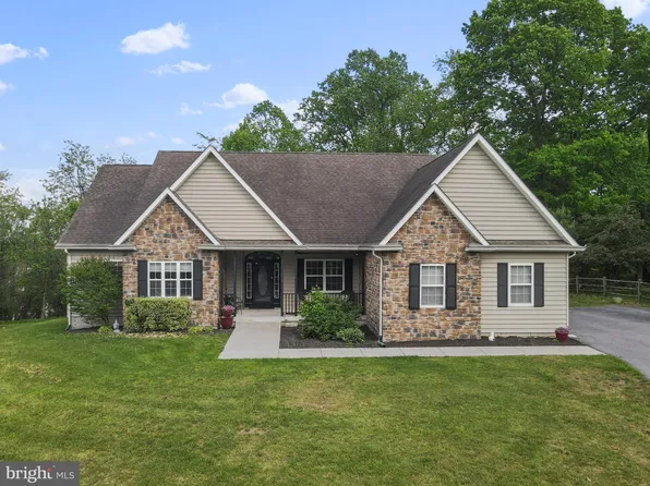 396 Braeburn Dr, Martinsburg, WV 25403