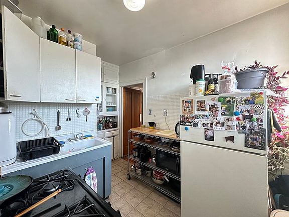 3rd image of 3711 N Hoyne Ave #4
