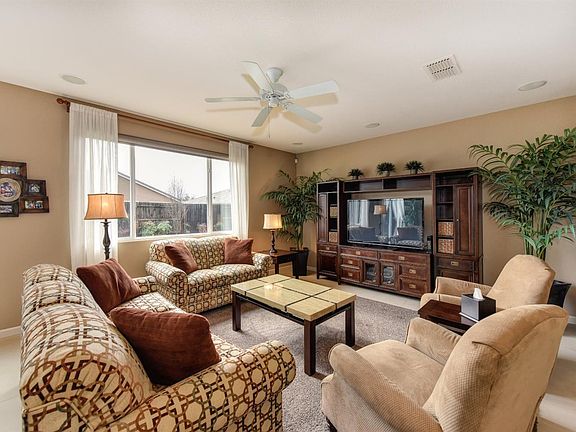 3rd image of 12378 Canyonlands Dr