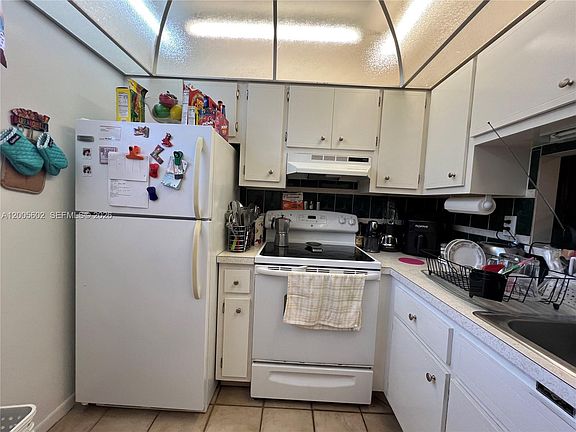 5th image of 5181 W Oakland Park Blvd #206
