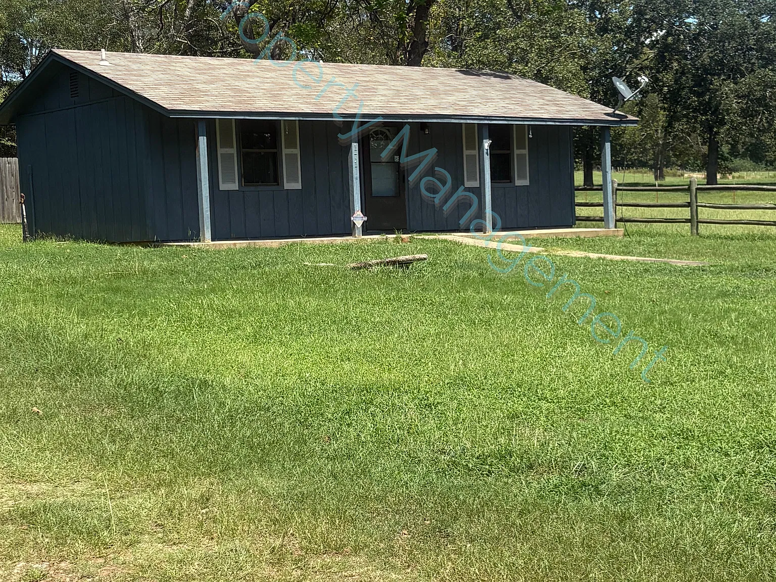 1 bed, 900 sqft, $700 — Photo 1