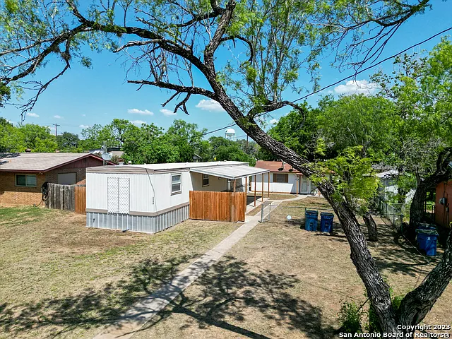 Building Photo - 215 Greenlawn Ave #A