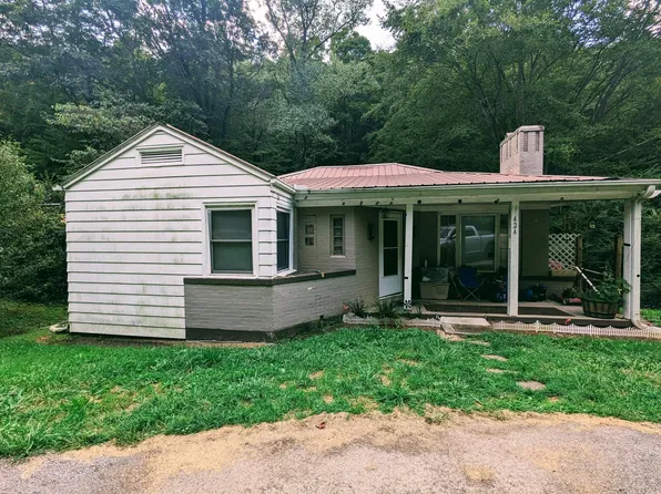 424 Coeburn Rd, Clintwood, VA 24228