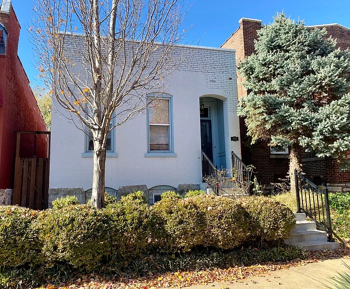 2333 Michigan Ave photo 1