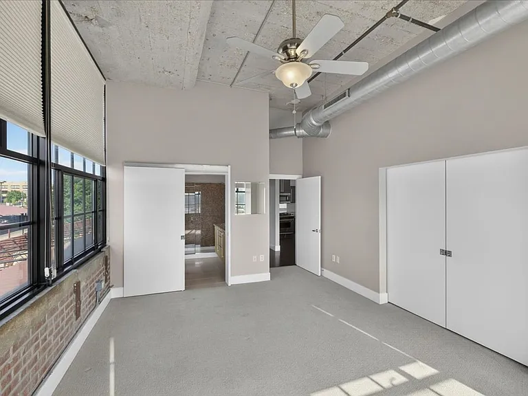 4100 Forest Park Ave #213 — Photo 26