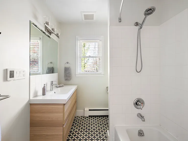 27 Sandra Rd — Photo 11