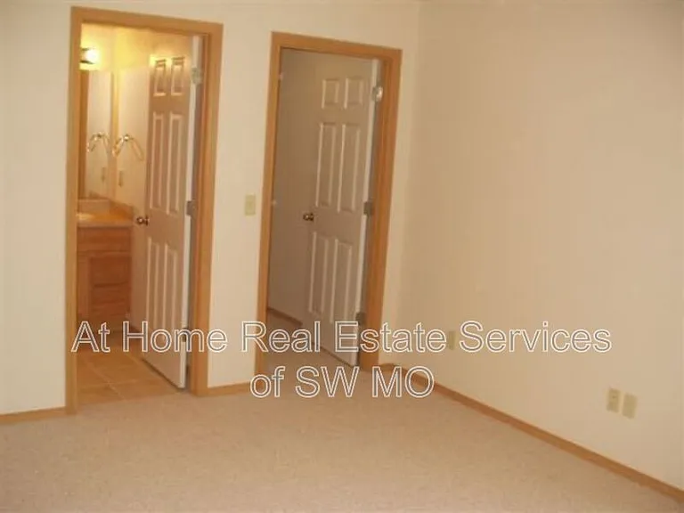 1530 E Kerr — Photo 5