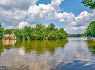 1915 Lakeview Pkwy, Locust Grove, VA 22508