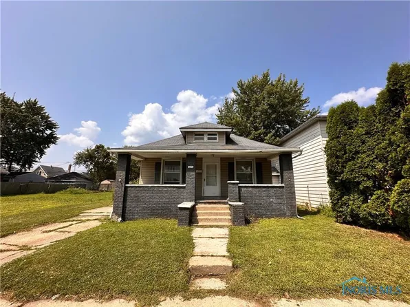 124 Walnut St, Rossford, OH 43460