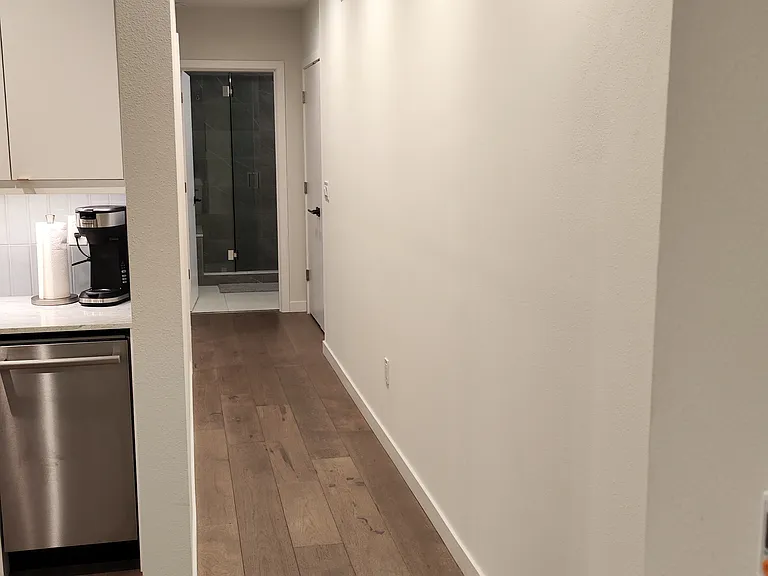 1526 Taylor Ave N #B — Photo 8