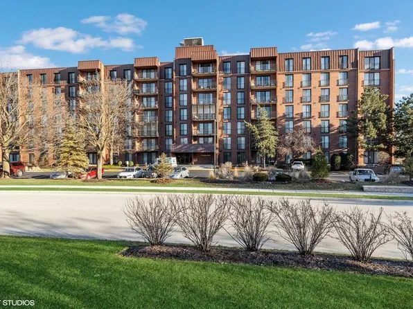 111 Acacia Dr APT 108, Indian Head Park, IL 60525