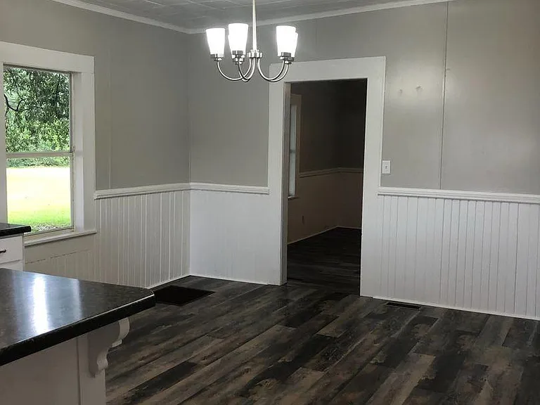 2420 E Central Ave — Photo 4