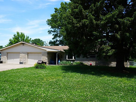 3rd image of 10420 Bradford Rd