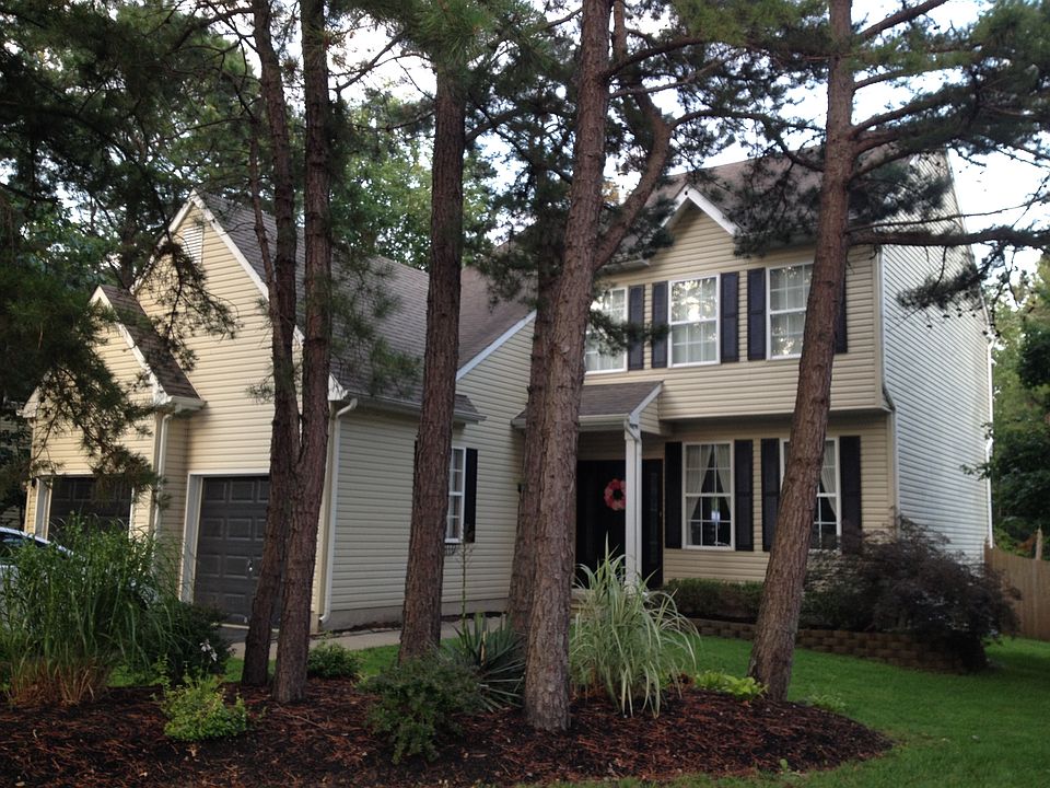 Front View 32 Rainbow Drive