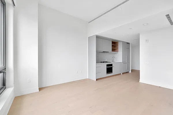 Rented by Bond New York | media 1