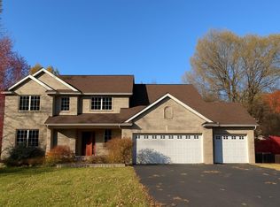 5887 Blackberry Bridge Path, Inver Grove Heights, MN 55076