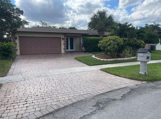 7308 NW 81st St, Tamarac, FL 33321