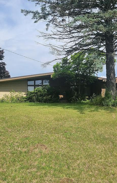 1st image of 60001 Grand River Ave