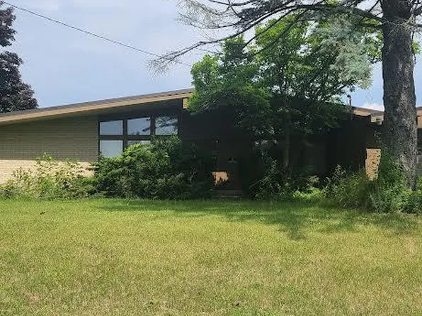 60001 Grand River Ave, New Hudson, MI 48165