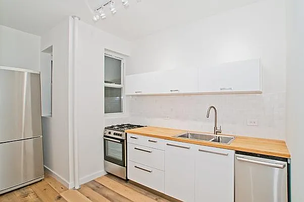 Rented by Centric New York | media 32