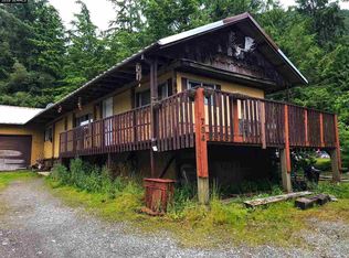 784-786 Forest Park Dr, Ketchikan, AK 99901