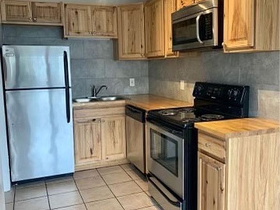 2nd image of 3230 Nicollet Ave APT 305