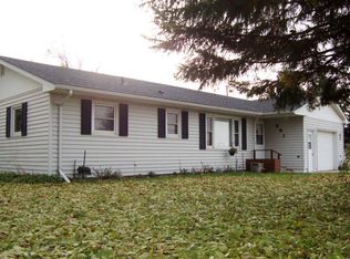 291 7th St W, Hector, MN 55342