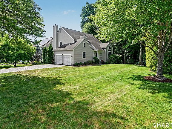 3rd image of 117 Edward Place