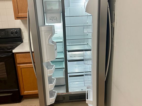 4th image of 1567 Ridge Ave APT 206