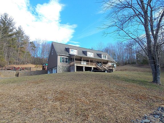 2nd image of 257 Cavalier Dr
