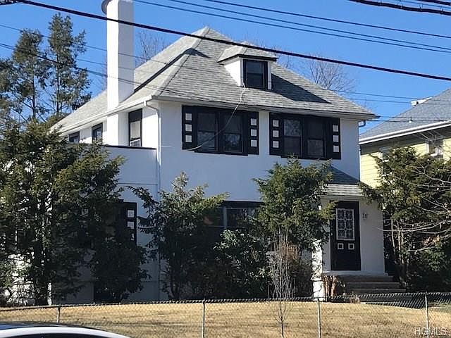 1st image of 556 E Lincoln Ave