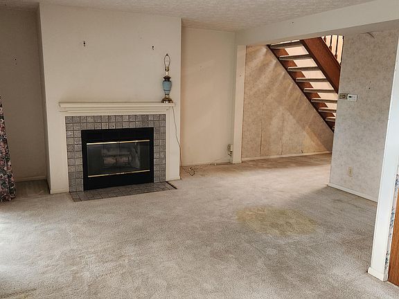 3rd image of 283 Secretariat Ct