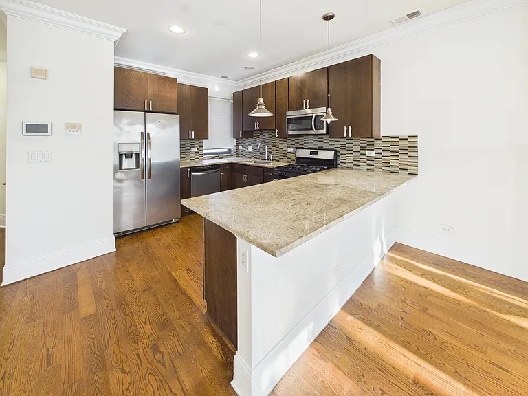 4917 S Prairie Ave #3 — Photo 9
