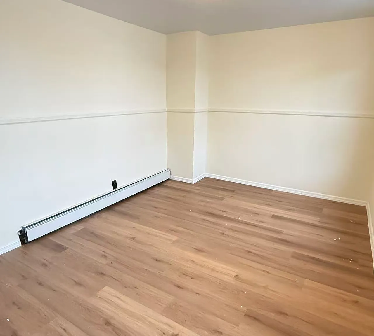 2 bed, 950 sqft, $2,500 — Photo 2
