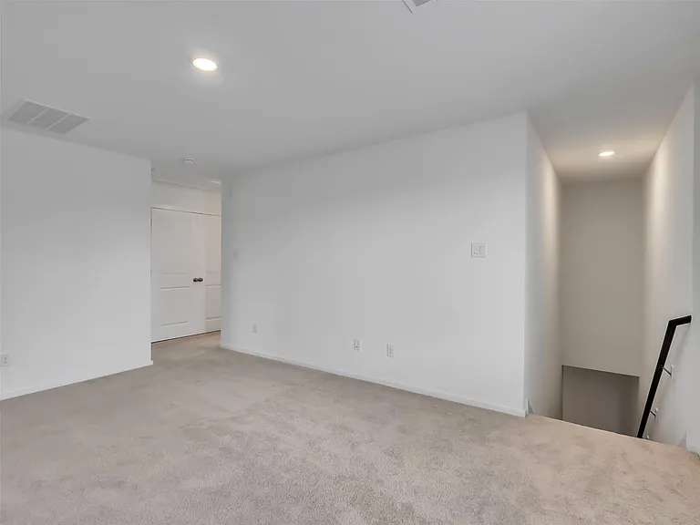 31404 Pratola Serra Cir — Photo 26