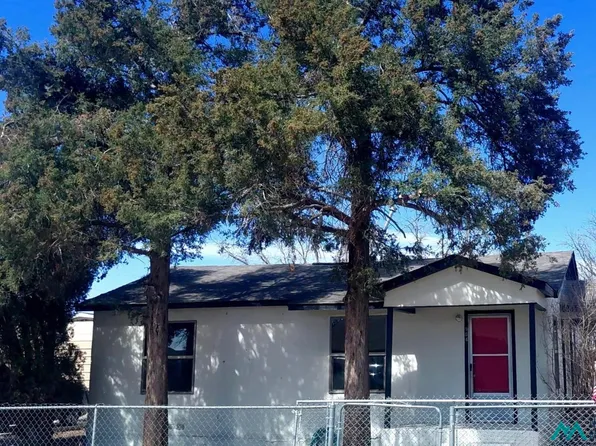 904 Ortega St, Carlsbad, NM 88220