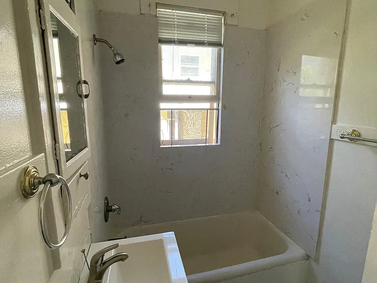 2535 Regent St #9 — Photo 11