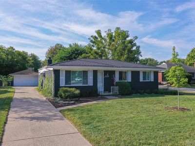 15668 Masonic Blvd, Fraser, MI, 48026