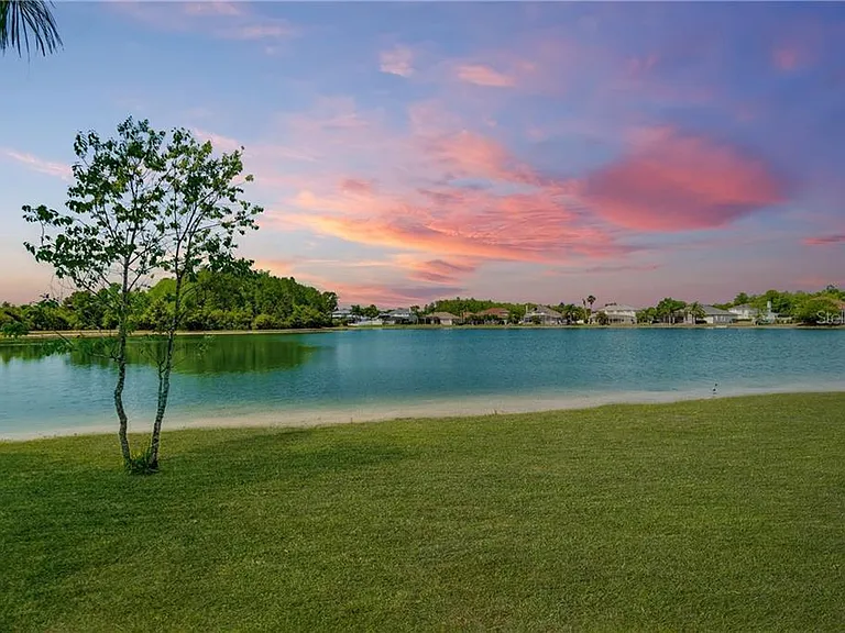 470 Canary Island Ct — Photo 17
