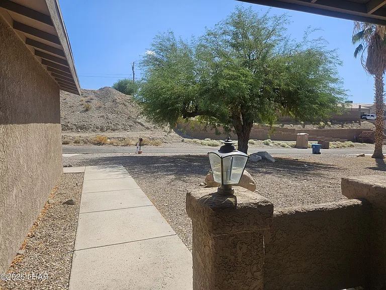 3633 Desert Garden Dr — Photo 3