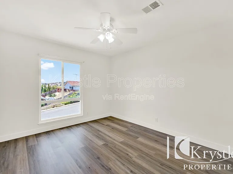 319 Aragon St — Photo 9