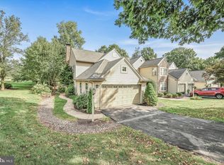 104 Hawk Valley Ln, Denver, PA 17517