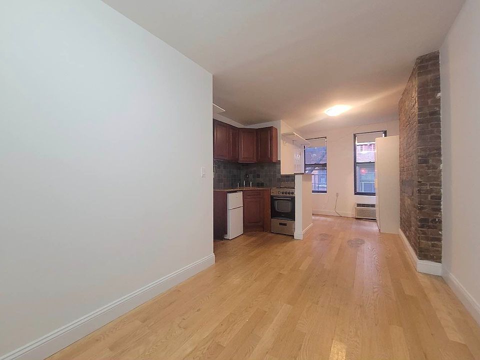 1st image of 225 E 5th St APT 3B