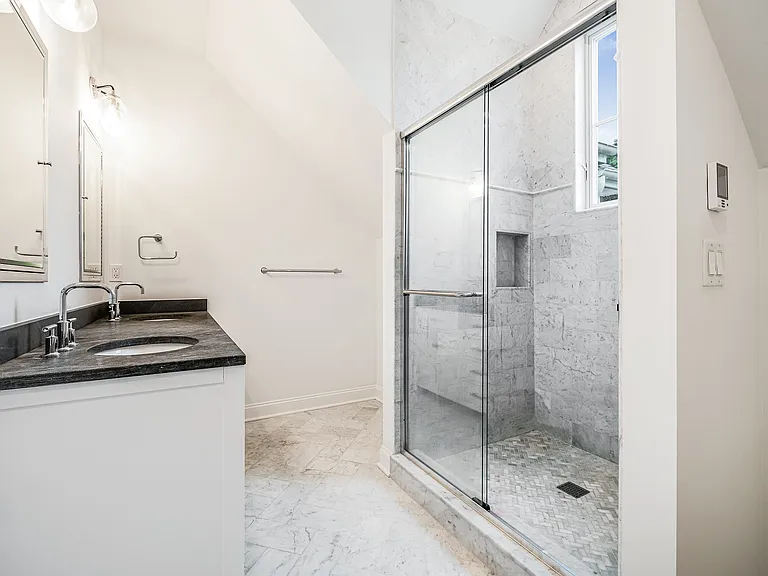 63 Grapal St — Photo 19