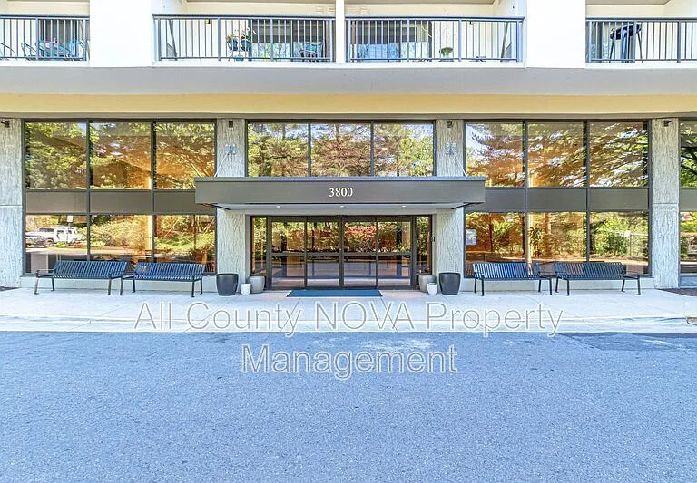 3800 Powell Ln #727 — Photo 4