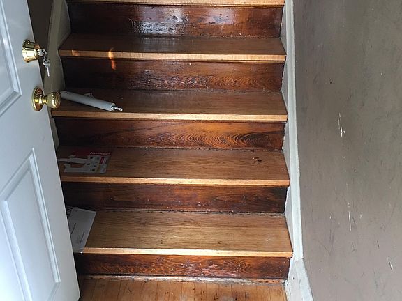 4th image of 3810 N Prospect Ave
