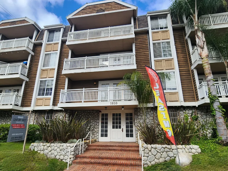1810 Malcolm Ave #304