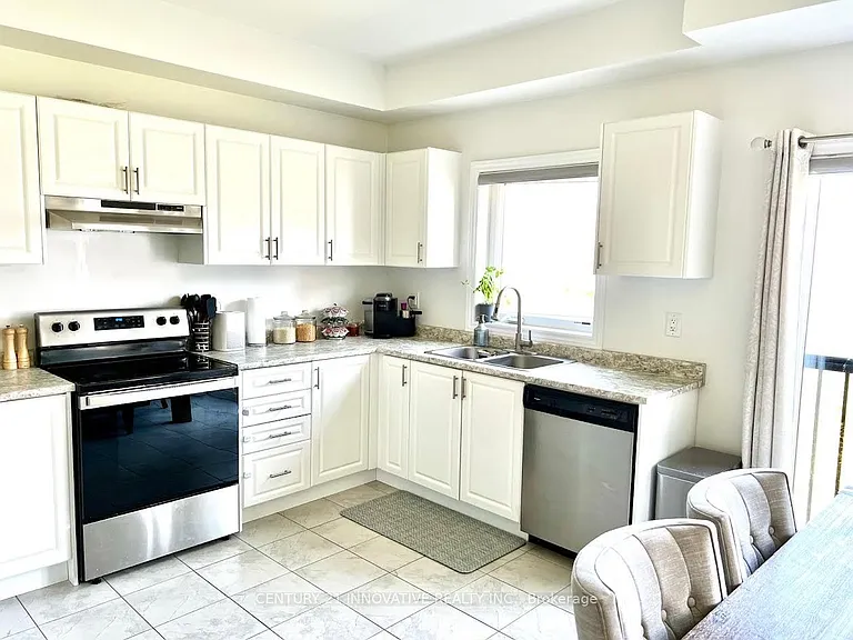 177 Seeley Ave — Photo 3