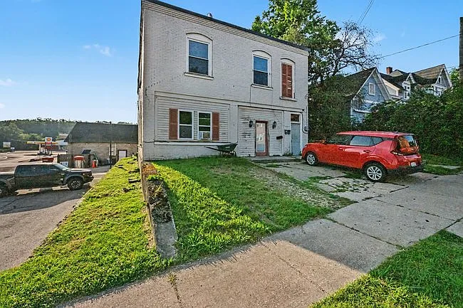 324 Chestnut St #1 — Photo 15